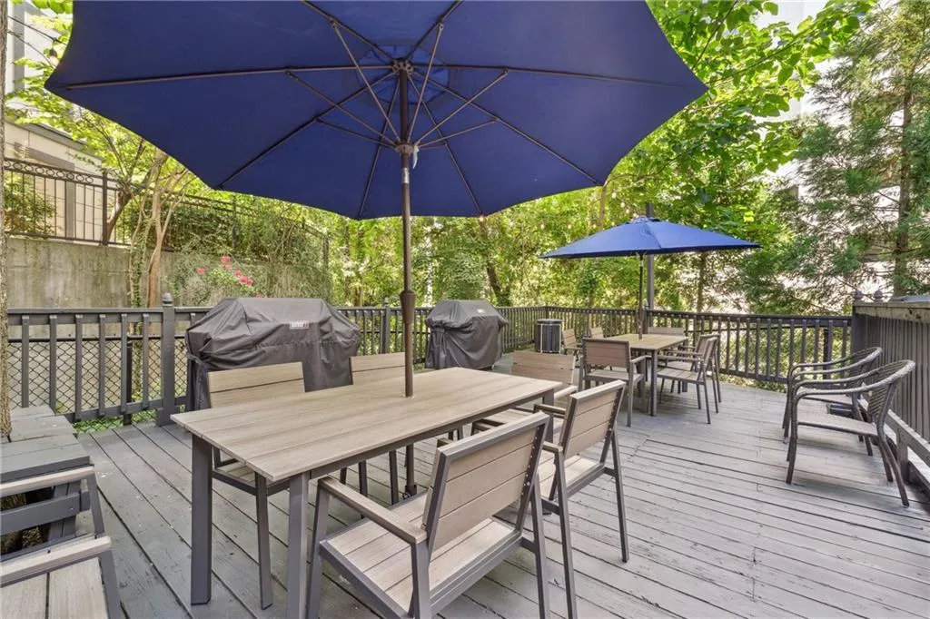 3481 Lakeside Drive Ne Unit 2407, Atlanta, Georgia 30326, 2 Bedrooms Bedrooms, ,2 BathroomsBathrooms,Residential,For Sale,3481 Lakeside Drive Ne Unit 2407,7605564
