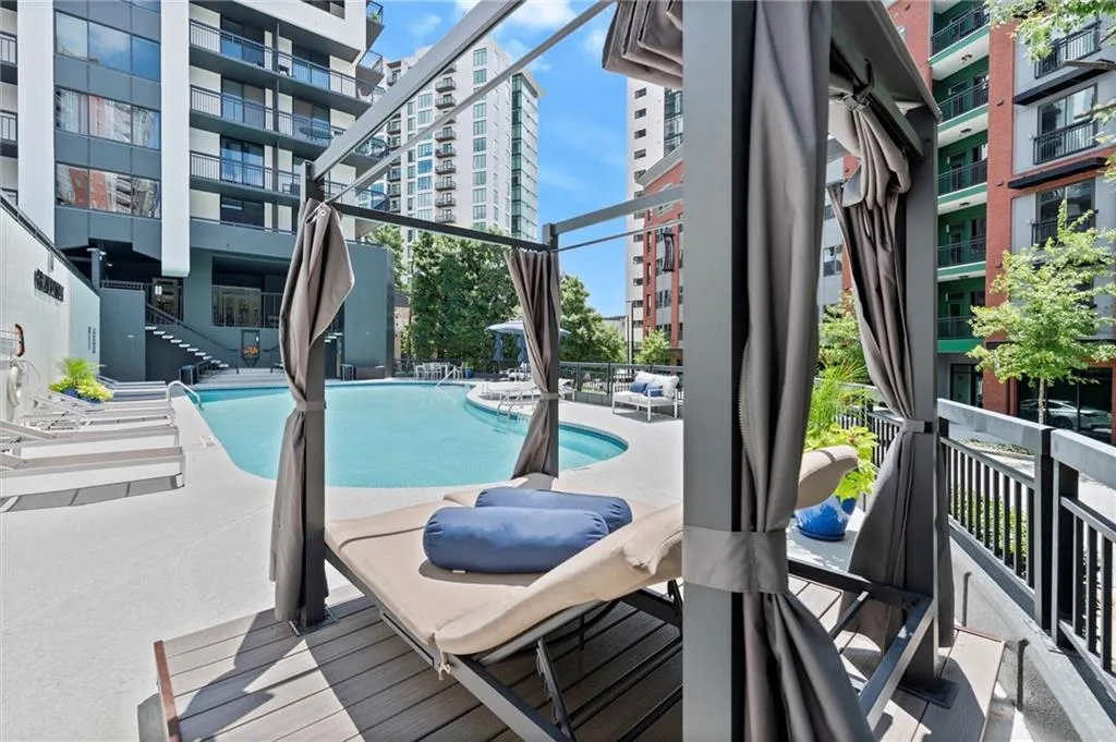 3481 Lakeside Drive Ne Unit 2407, Atlanta, Georgia 30326, 2 Bedrooms Bedrooms, ,2 BathroomsBathrooms,Residential,For Sale,3481 Lakeside Drive Ne Unit 2407,7605564
