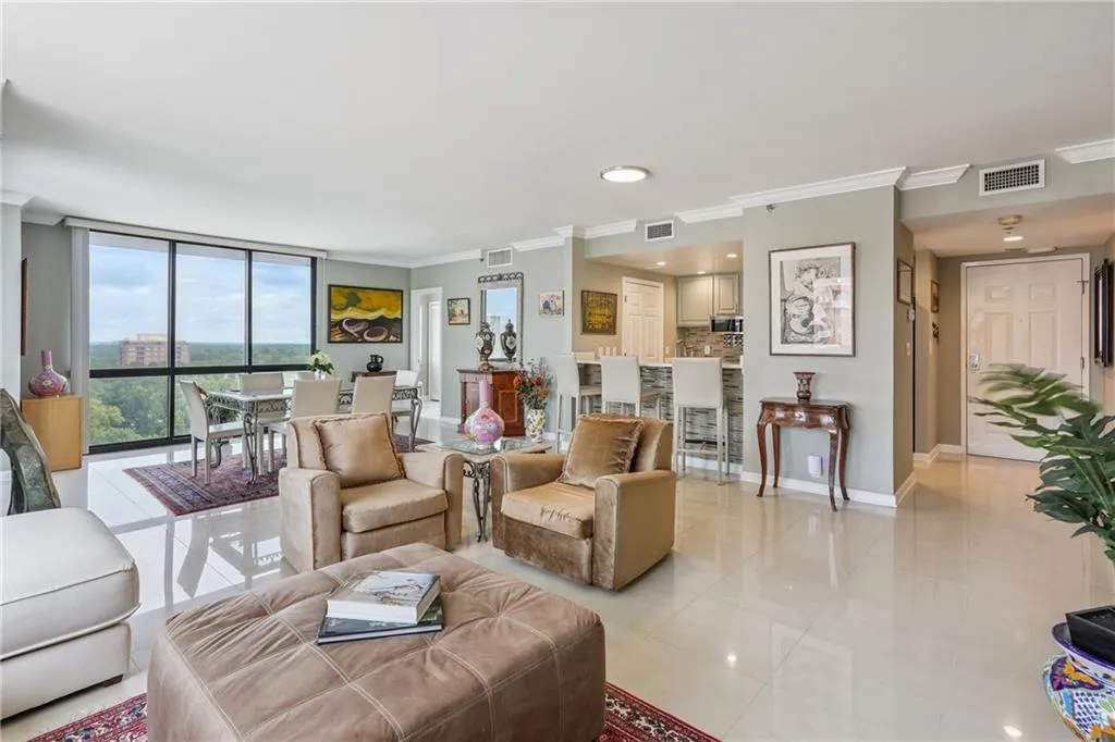 3481 Lakeside Drive Ne Unit 2407, Atlanta, Georgia 30326, 2 Bedrooms Bedrooms, ,2 BathroomsBathrooms,Residential,For Sale,3481 Lakeside Drive Ne Unit 2407,7605564