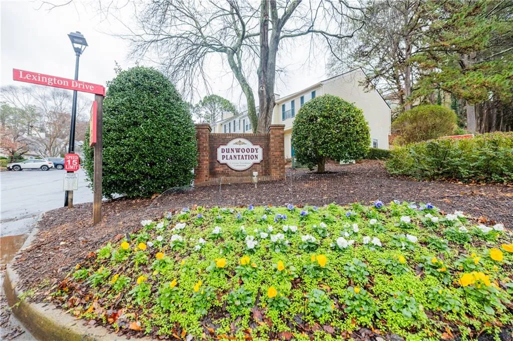 1010 Wedgewood Way, Atlanta, Georgia 30350, 2 Bedrooms Bedrooms, ,2 BathroomsBathrooms,Residential,For Sale,1010 Wedgewood Way,7686793