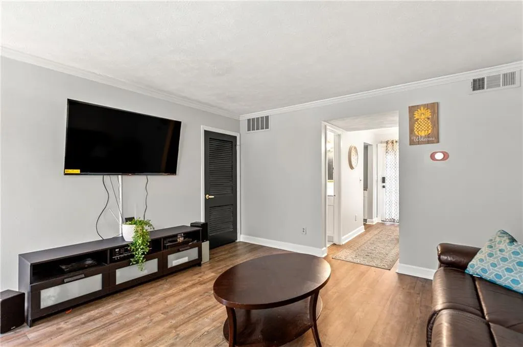 120 Biscayne Drive Nw Unit B3, Atlanta, Georgia 30309, 2 Bedrooms Bedrooms, 0 ,1 BathroomBathrooms,Residential,For Sale,120 Biscayne Drive Nw Unit B3,7685009