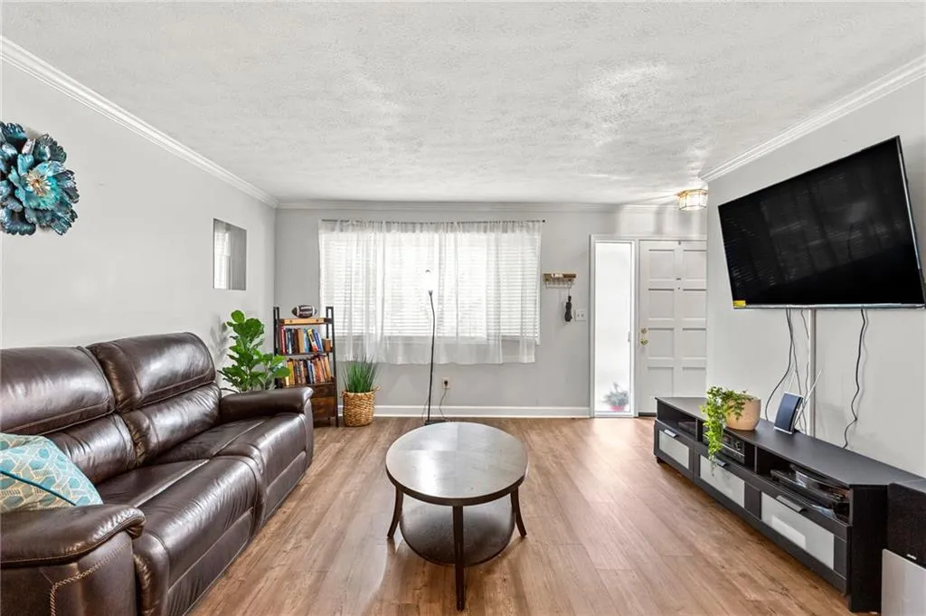 120 Biscayne Drive Nw Unit B3, Atlanta, Georgia 30309, 2 Bedrooms Bedrooms, 0 ,1 BathroomBathrooms,Residential,For Sale,120 Biscayne Drive Nw Unit B3,7685009