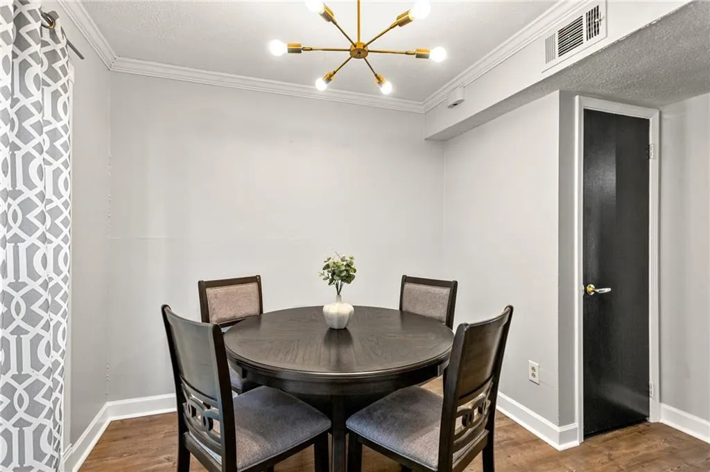 120 Biscayne Drive Nw Unit B3, Atlanta, Georgia 30309, 2 Bedrooms Bedrooms, 0 ,1 BathroomBathrooms,Residential,For Sale,120 Biscayne Drive Nw Unit B3,7685009