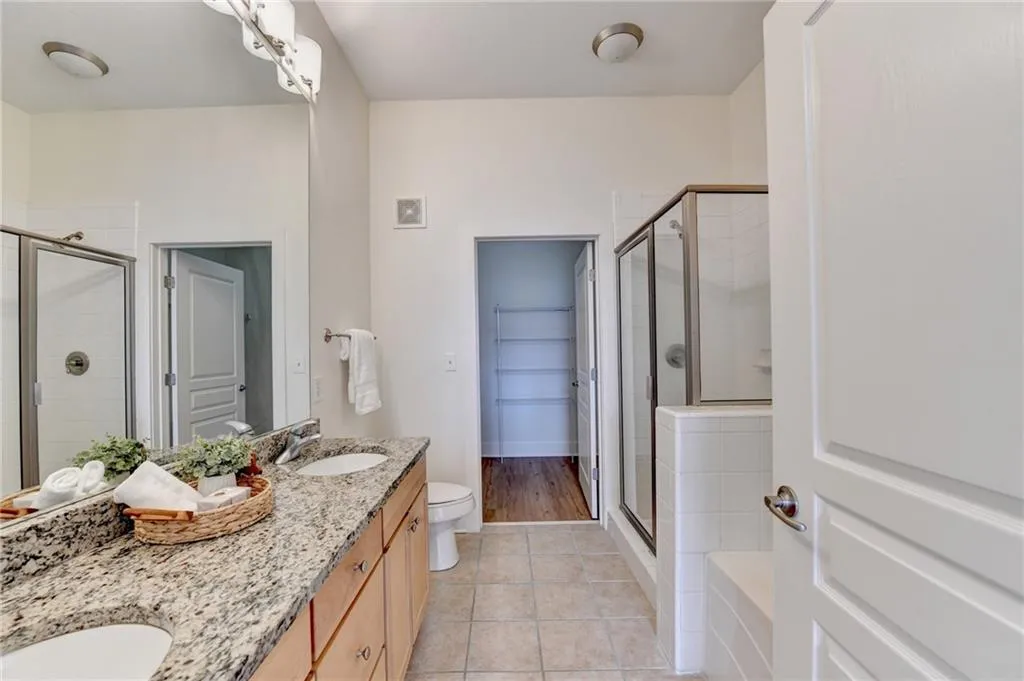 799 Hammond Drive Unit 123, Atlanta, Georgia 30328, 2 Bedrooms Bedrooms, ,2 BathroomsBathrooms,Residential,For Sale,799 Hammond Drive Unit 123,7715534