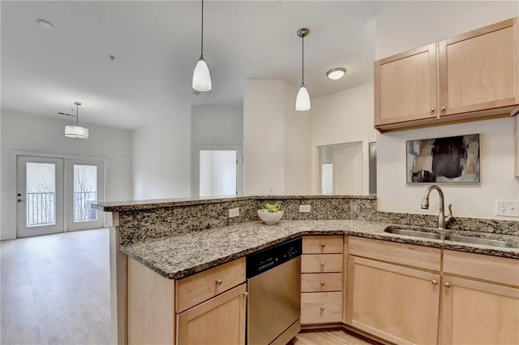 799 Hammond Drive Unit 123, Atlanta, Georgia 30328, 2 Bedrooms Bedrooms, ,2 BathroomsBathrooms,Residential,For Sale,799 Hammond Drive Unit 123,7715534