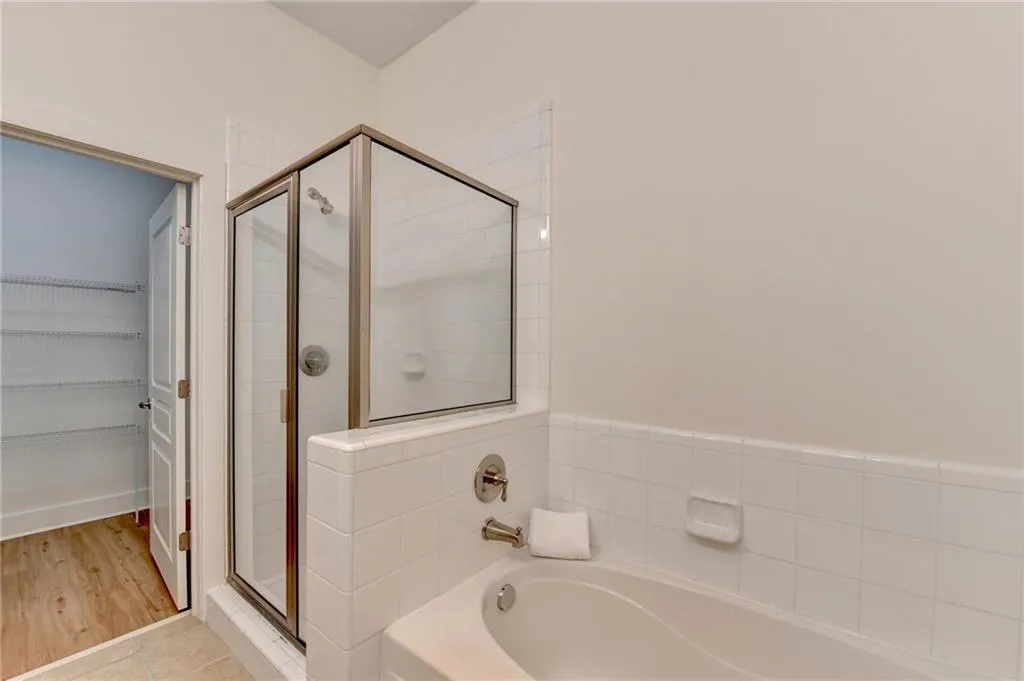 799 Hammond Drive Unit 123, Atlanta, Georgia 30328, 2 Bedrooms Bedrooms, ,2 BathroomsBathrooms,Residential,For Sale,799 Hammond Drive Unit 123,7715534