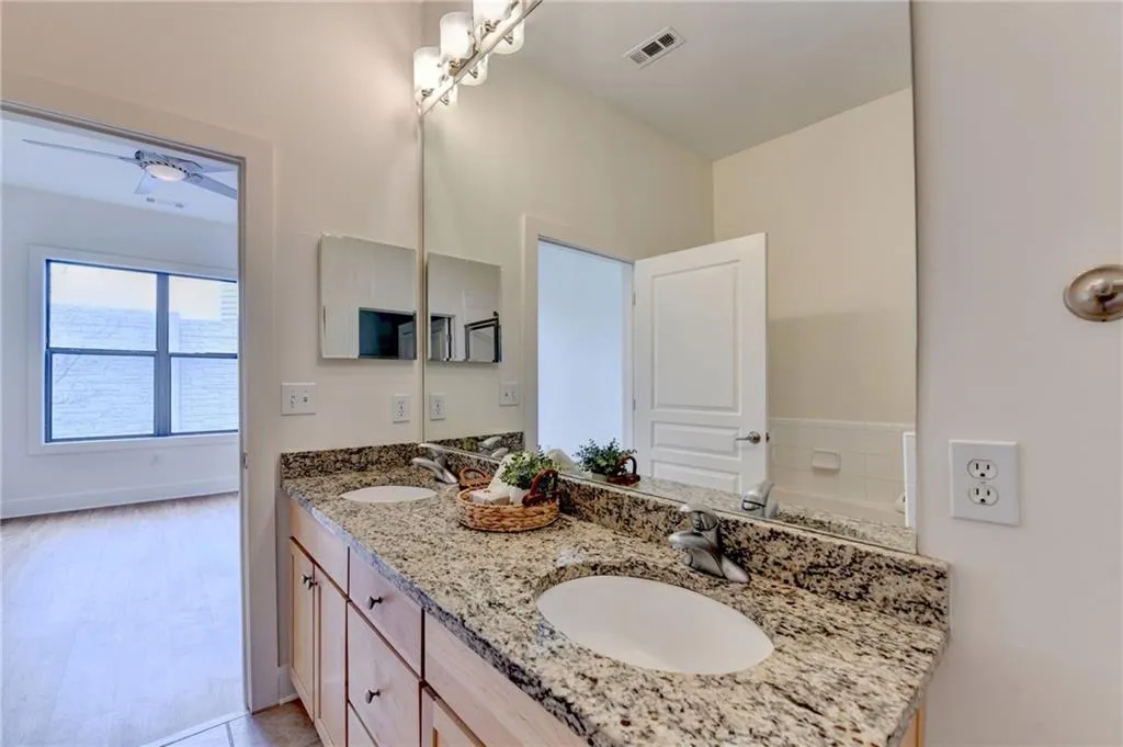 799 Hammond Drive Unit 123, Atlanta, Georgia 30328, 2 Bedrooms Bedrooms, ,2 BathroomsBathrooms,Residential,For Sale,799 Hammond Drive Unit 123,7715534