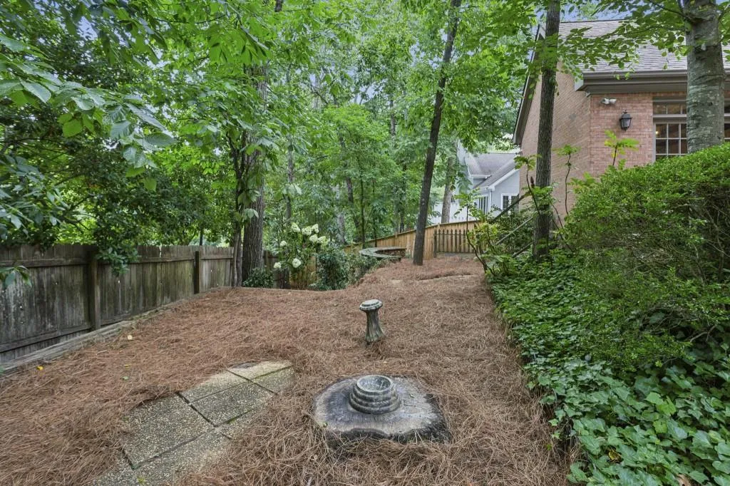5125 Falcon Chase Lane, Atlanta, Georgia 30342, 4 Bedrooms Bedrooms, ,4 BathroomsBathrooms,Residential,Sold,5125 Falcon Chase Lane,7418367