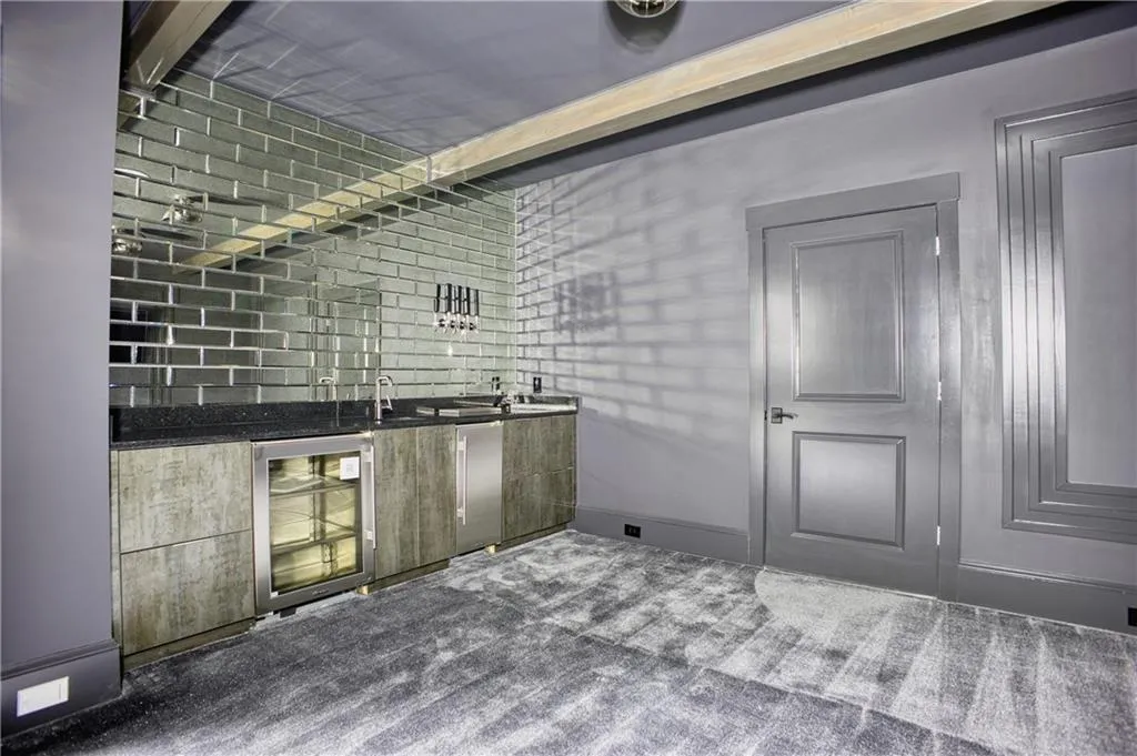 2883 W Roxboro Road Ne, Atlanta, Georgia 30324, 6 Bedrooms Bedrooms, ,8 BathroomsBathrooms,Residential,For Sale,2883 W Roxboro Road Ne,7395677