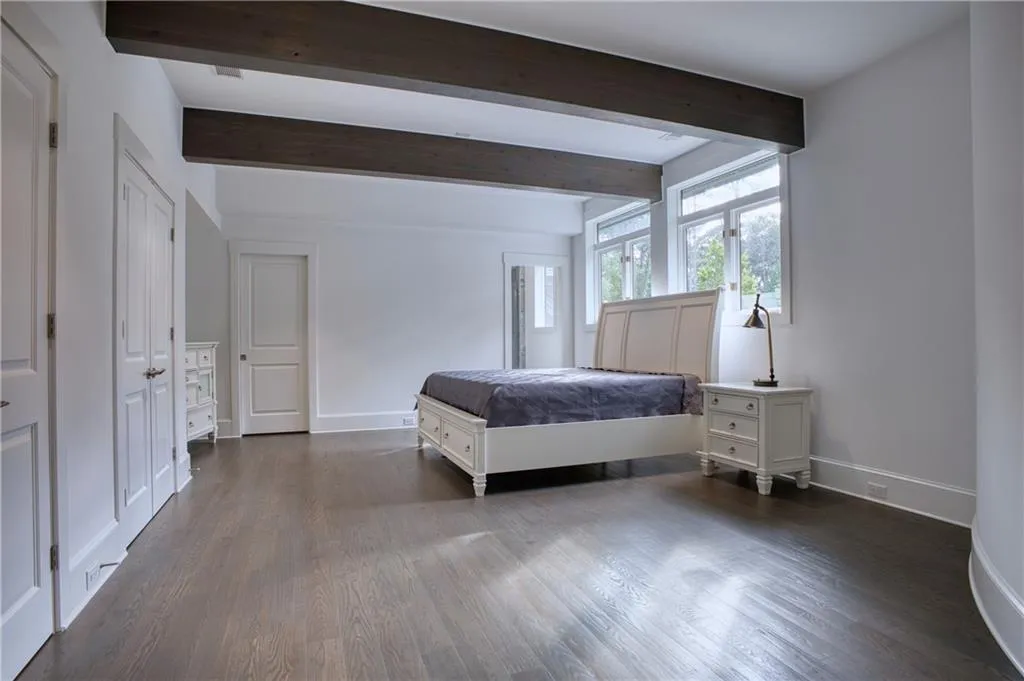 2883 W Roxboro Road Ne, Atlanta, Georgia 30324, 6 Bedrooms Bedrooms, ,8 BathroomsBathrooms,Residential,For Sale,2883 W Roxboro Road Ne,7395677