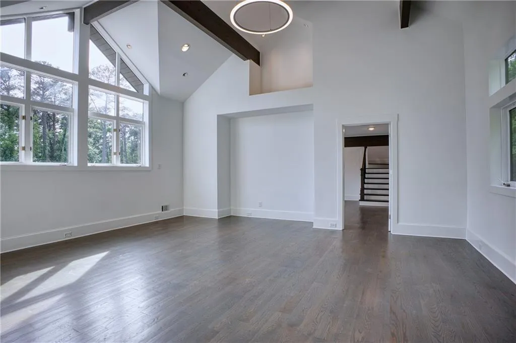 2883 W Roxboro Road Ne, Atlanta, Georgia 30324, 6 Bedrooms Bedrooms, ,8 BathroomsBathrooms,Residential,For Sale,2883 W Roxboro Road Ne,7395677