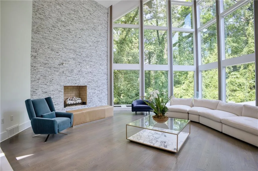 2883 W Roxboro Road Ne, Atlanta, Georgia 30324, 6 Bedrooms Bedrooms, ,8 BathroomsBathrooms,Residential,For Sale,2883 W Roxboro Road Ne,7395677