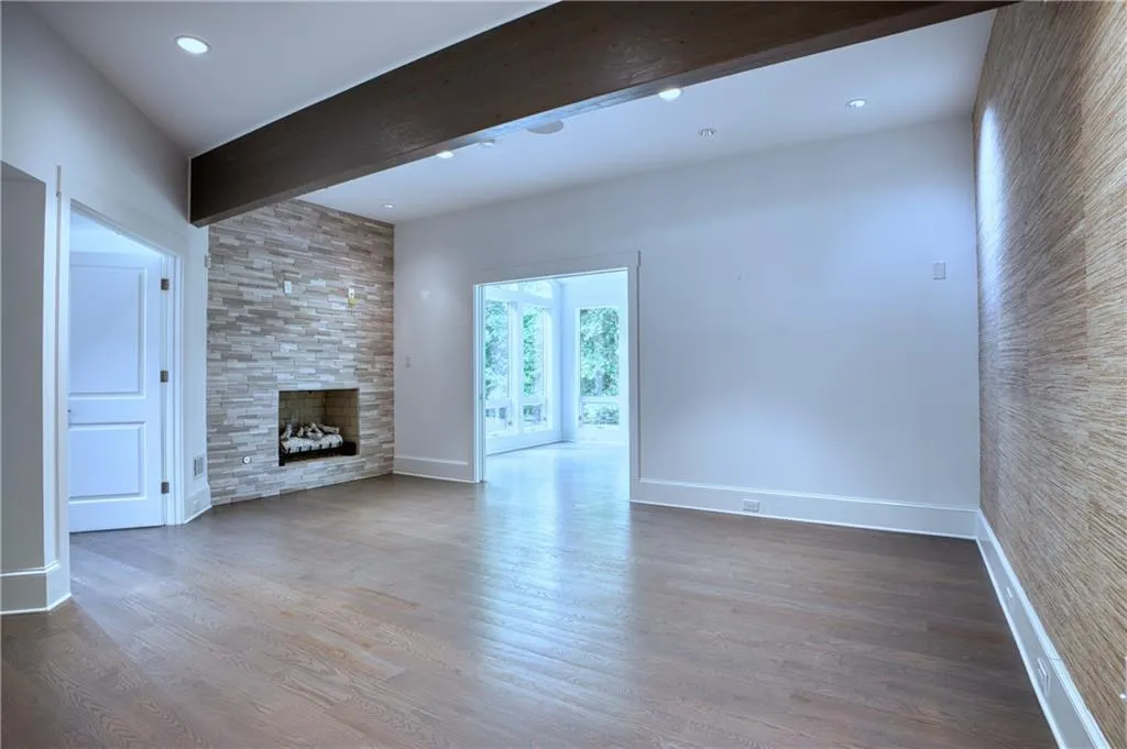 2883 W Roxboro Road Ne, Atlanta, Georgia 30324, 6 Bedrooms Bedrooms, ,8 BathroomsBathrooms,Residential,For Sale,2883 W Roxboro Road Ne,7395677