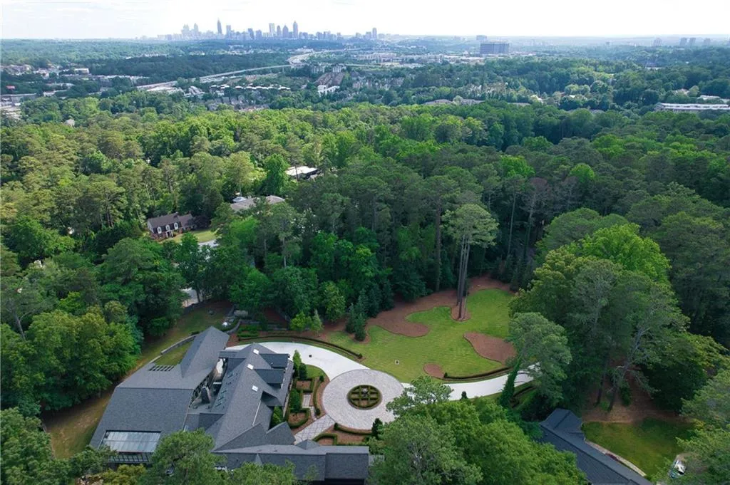 2883 W Roxboro Road Ne, Atlanta, Georgia 30324, 6 Bedrooms Bedrooms, ,8 BathroomsBathrooms,Residential,For Sale,2883 W Roxboro Road Ne,7395677