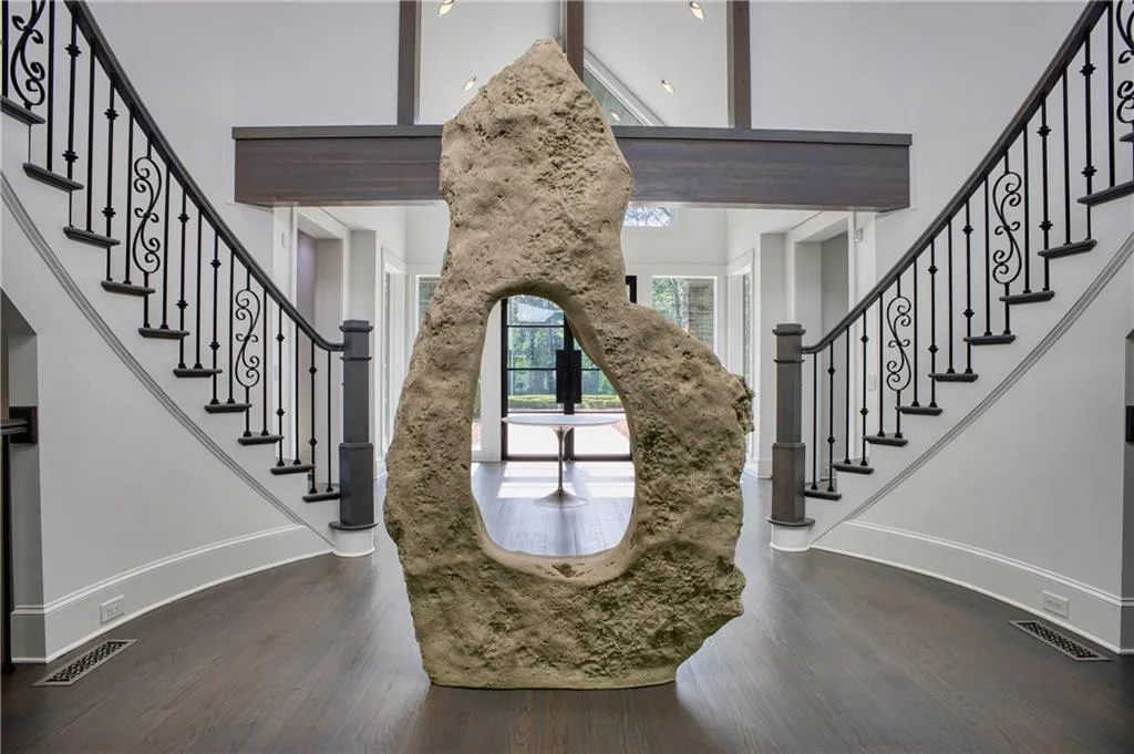 2883 W Roxboro Road Ne, Atlanta, Georgia 30324, 6 Bedrooms Bedrooms, ,8 BathroomsBathrooms,Residential,For Sale,2883 W Roxboro Road Ne,7395677