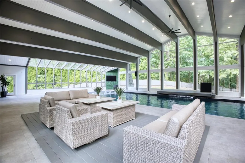 2883 W Roxboro Road Ne, Atlanta, Georgia 30324, 6 Bedrooms Bedrooms, ,8 BathroomsBathrooms,Residential,For Sale,2883 W Roxboro Road Ne,7395677