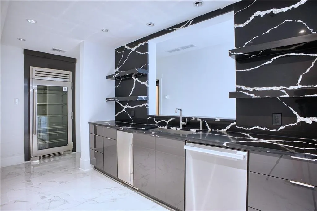 2883 W Roxboro Road Ne, Atlanta, Georgia 30324, 6 Bedrooms Bedrooms, ,8 BathroomsBathrooms,Residential,For Sale,2883 W Roxboro Road Ne,7395677