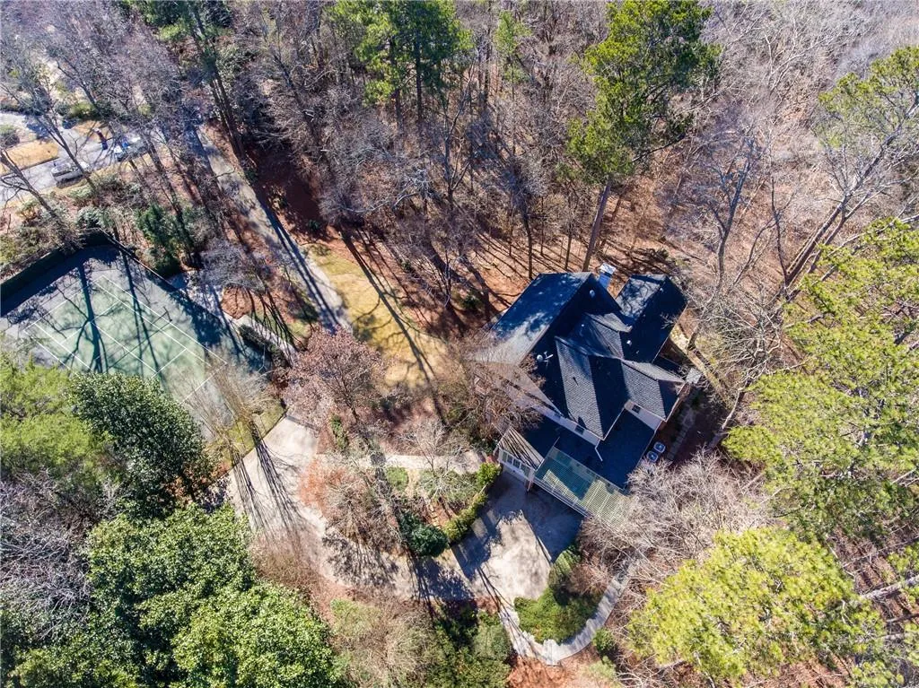 1415 N Harris Ridge, Atlanta, Georgia 30327, 5 Bedrooms Bedrooms, ,5 BathroomsBathrooms,Residential,Sold,1415 N Harris Ridge,6664311