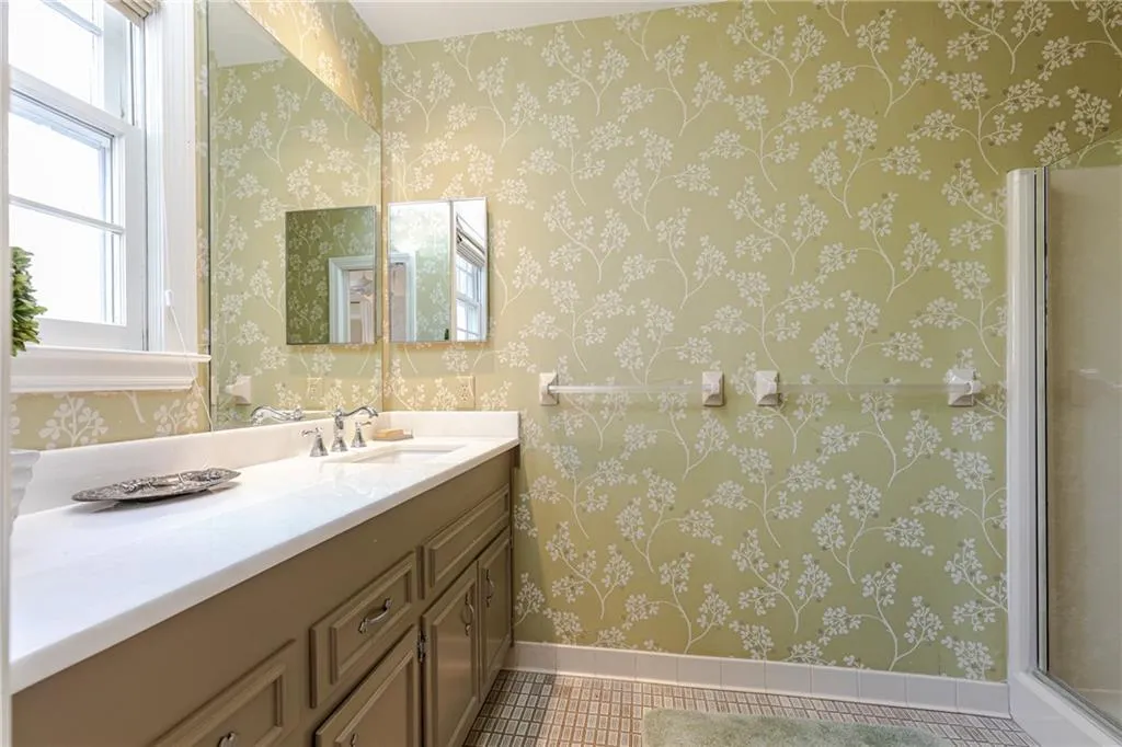 1415 N Harris Ridge, Atlanta, Georgia 30327, 5 Bedrooms Bedrooms, ,5 BathroomsBathrooms,Residential,Sold,1415 N Harris Ridge,6664311