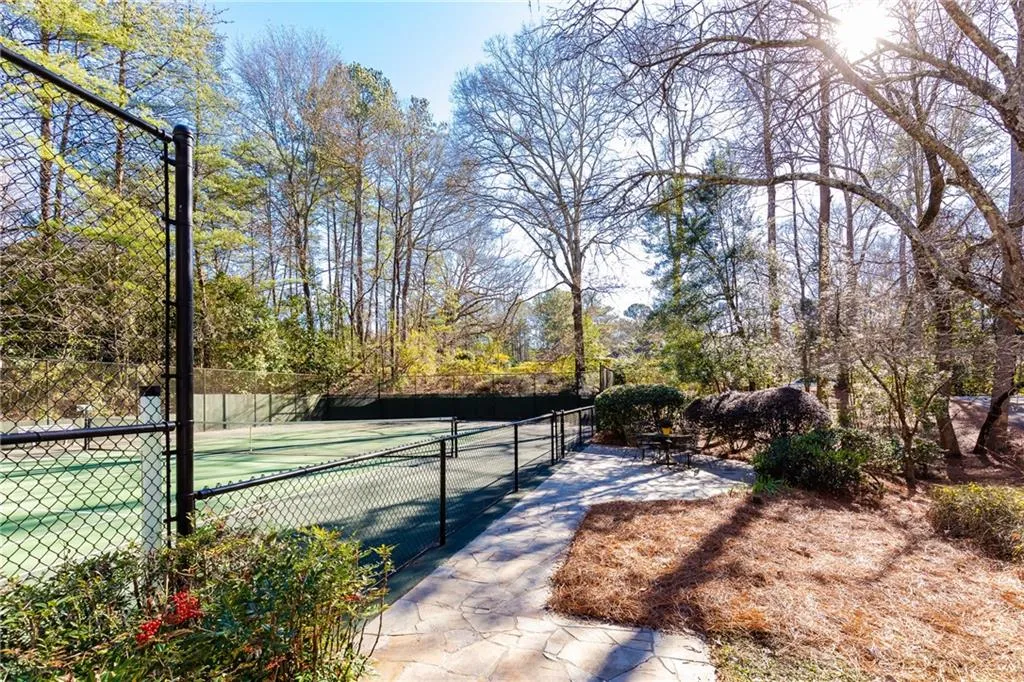 1415 N Harris Ridge, Atlanta, Georgia 30327, 5 Bedrooms Bedrooms, ,5 BathroomsBathrooms,Residential,Sold,1415 N Harris Ridge,6664311