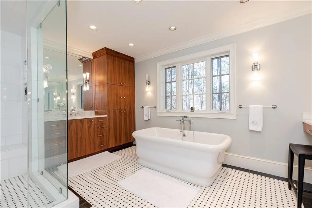 1415 N Harris Ridge, Atlanta, Georgia 30327, 5 Bedrooms Bedrooms, ,5 BathroomsBathrooms,Residential,Sold,1415 N Harris Ridge,6664311