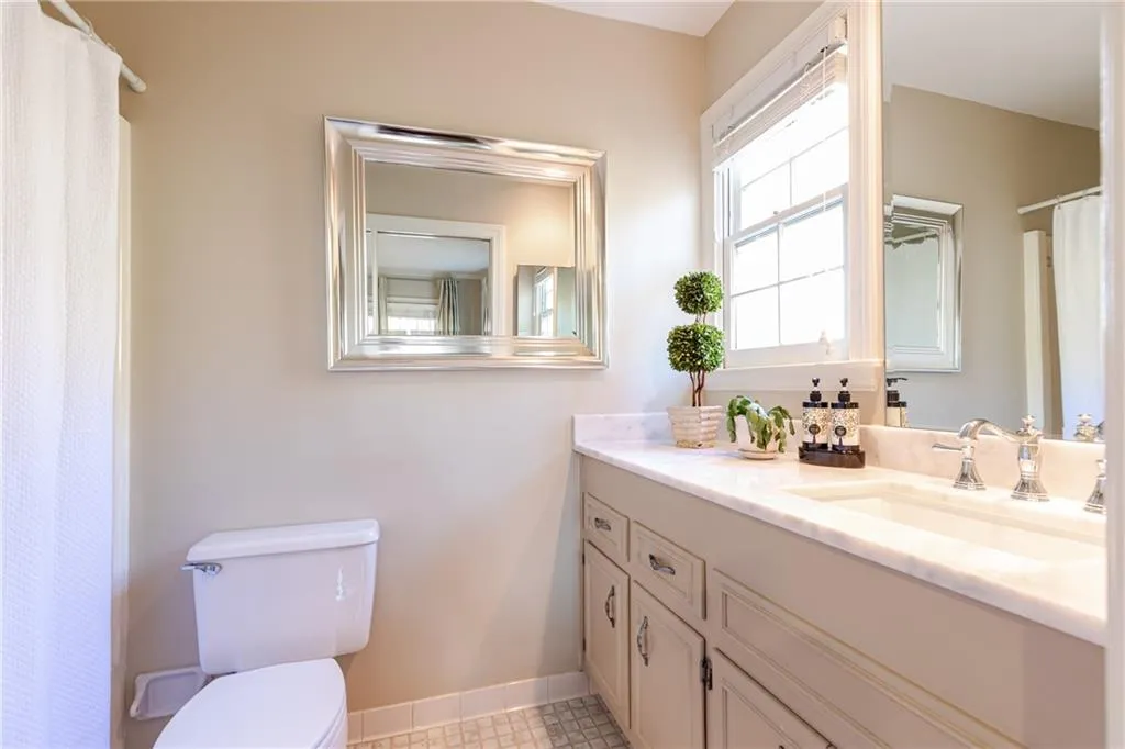 1415 N Harris Ridge, Atlanta, Georgia 30327, 5 Bedrooms Bedrooms, ,5 BathroomsBathrooms,Residential,Sold,1415 N Harris Ridge,6664311