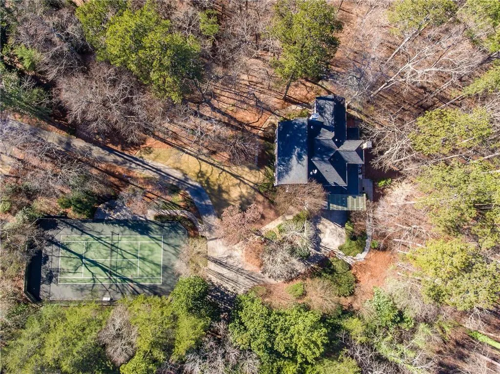 1415 N Harris Ridge, Atlanta, Georgia 30327, 5 Bedrooms Bedrooms, ,5 BathroomsBathrooms,Residential,Sold,1415 N Harris Ridge,6664311