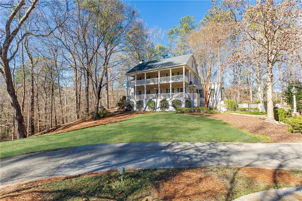 1415 N Harris Ridge, Atlanta, Georgia 30327, 5 Bedrooms Bedrooms, ,5 BathroomsBathrooms,Residential,Sold,1415 N Harris Ridge,6664311