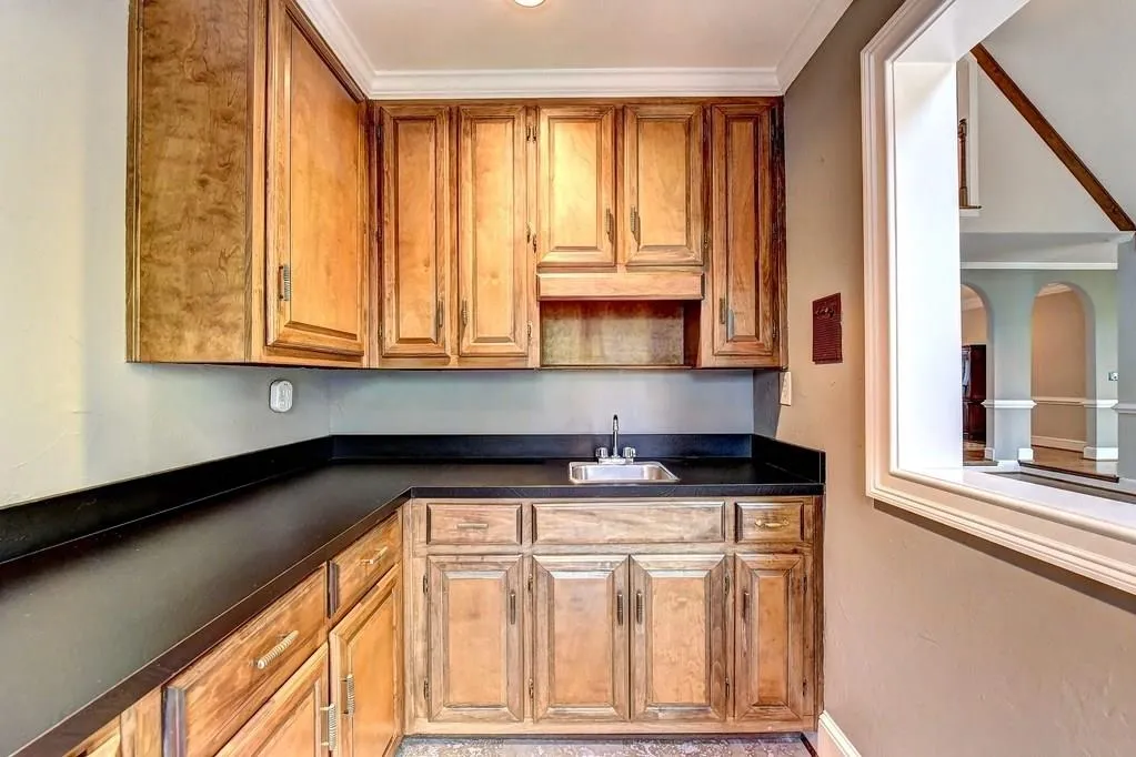 3000 Coles Way, Sandy Springs, Georgia 30350, 6 Bedrooms Bedrooms, ,5 BathroomsBathrooms,Residential,Sold,3000 Coles Way,6091840