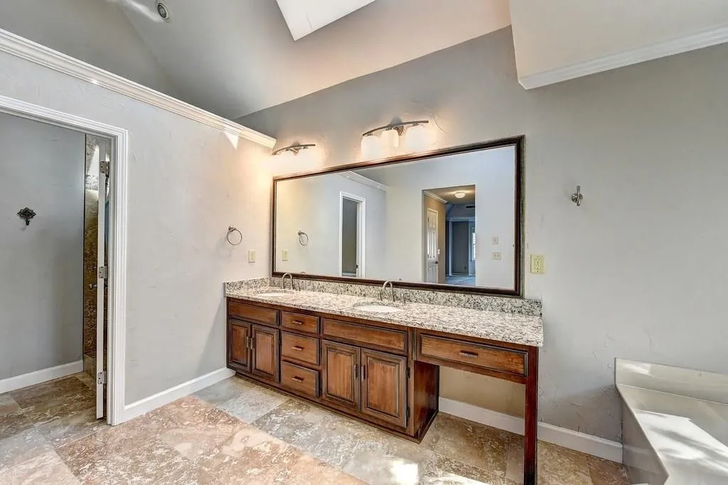 3000 Coles Way, Sandy Springs, Georgia 30350, 6 Bedrooms Bedrooms, ,5 BathroomsBathrooms,Residential,Sold,3000 Coles Way,6091840