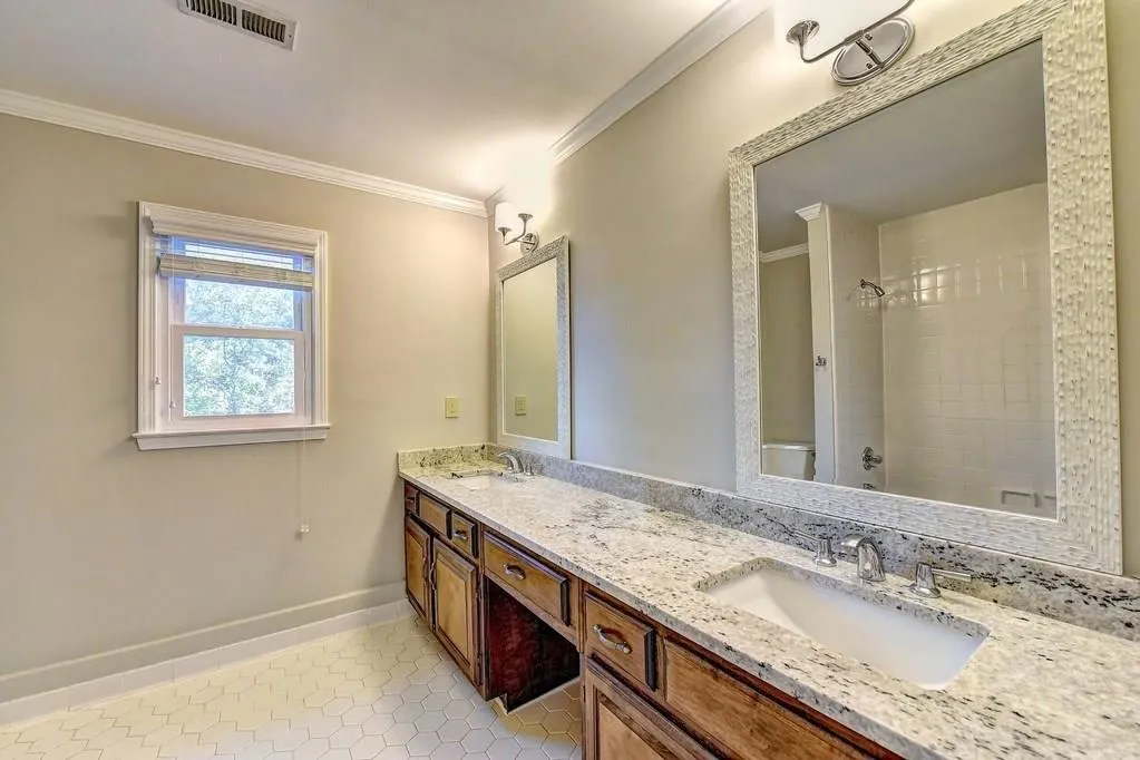 3000 Coles Way, Sandy Springs, Georgia 30350, 6 Bedrooms Bedrooms, ,5 BathroomsBathrooms,Residential,Sold,3000 Coles Way,6091840