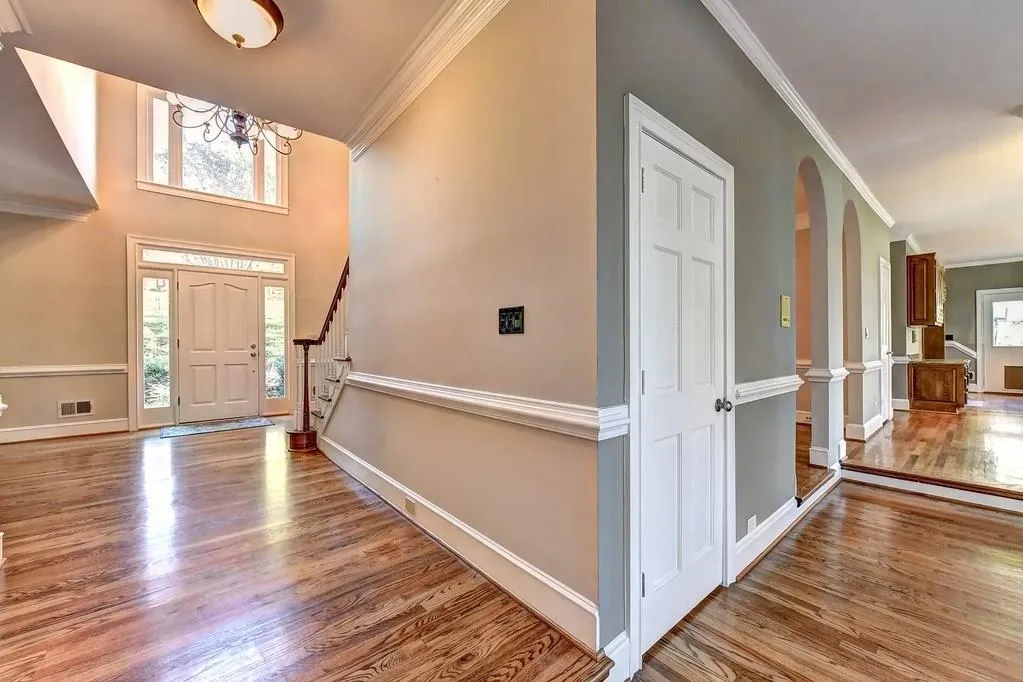 3000 Coles Way, Sandy Springs, Georgia 30350, 6 Bedrooms Bedrooms, ,5 BathroomsBathrooms,Residential,Sold,3000 Coles Way,6091840