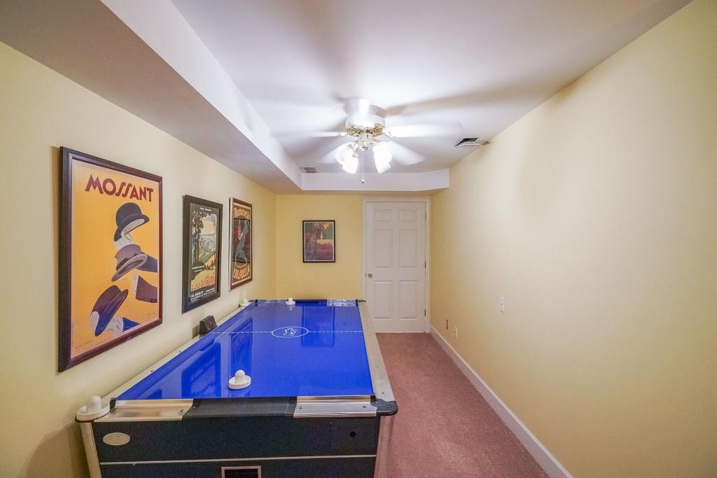 335 Ledgemont Court NE, Atlanta, Georgia 30342, 4 Bedrooms Bedrooms, ,3 BathroomsBathrooms,Residential,Sold,335 Ledgemont Court NE,7257001