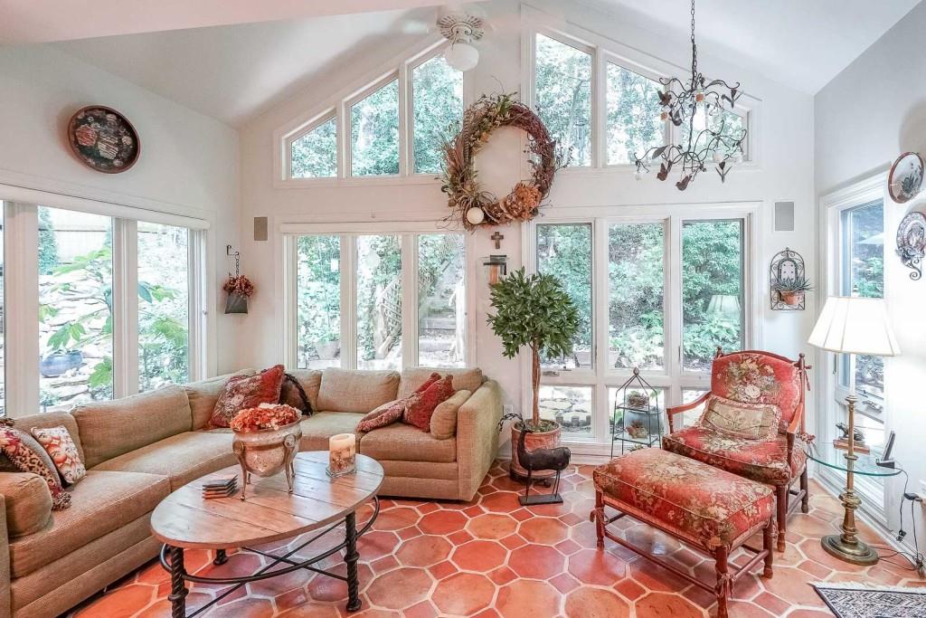 335 Ledgemont Court NE, Atlanta, Georgia 30342, 4 Bedrooms Bedrooms, ,3 BathroomsBathrooms,Residential,Sold,335 Ledgemont Court NE,7257001