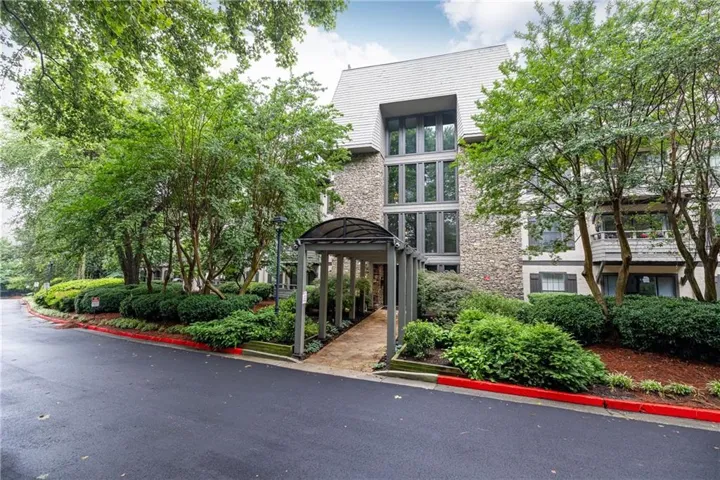 1314 Highland Bluff Drive Se, Atlanta, Georgia 30339