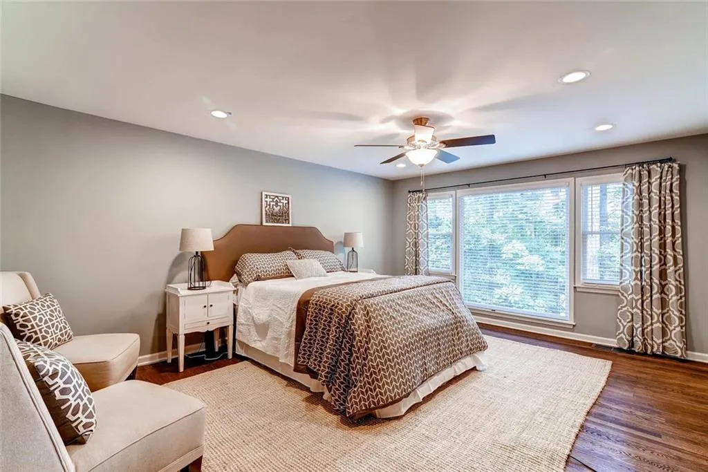 507 Pine Haven Lane N, Sandy Springs, Georgia 30342, 4 Bedrooms Bedrooms, ,4 BathroomsBathrooms,Residential,Sold,507 Pine Haven Lane N,5741425