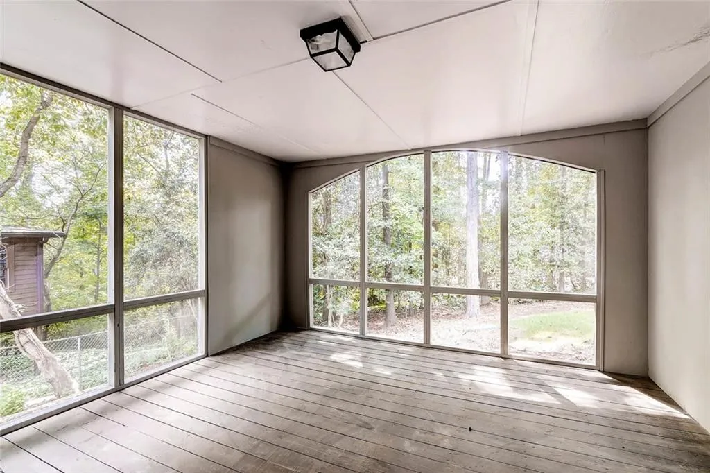 507 Pine Haven Lane N, Sandy Springs, Georgia 30342, 4 Bedrooms Bedrooms, ,4 BathroomsBathrooms,Residential,Sold,507 Pine Haven Lane N,5741425