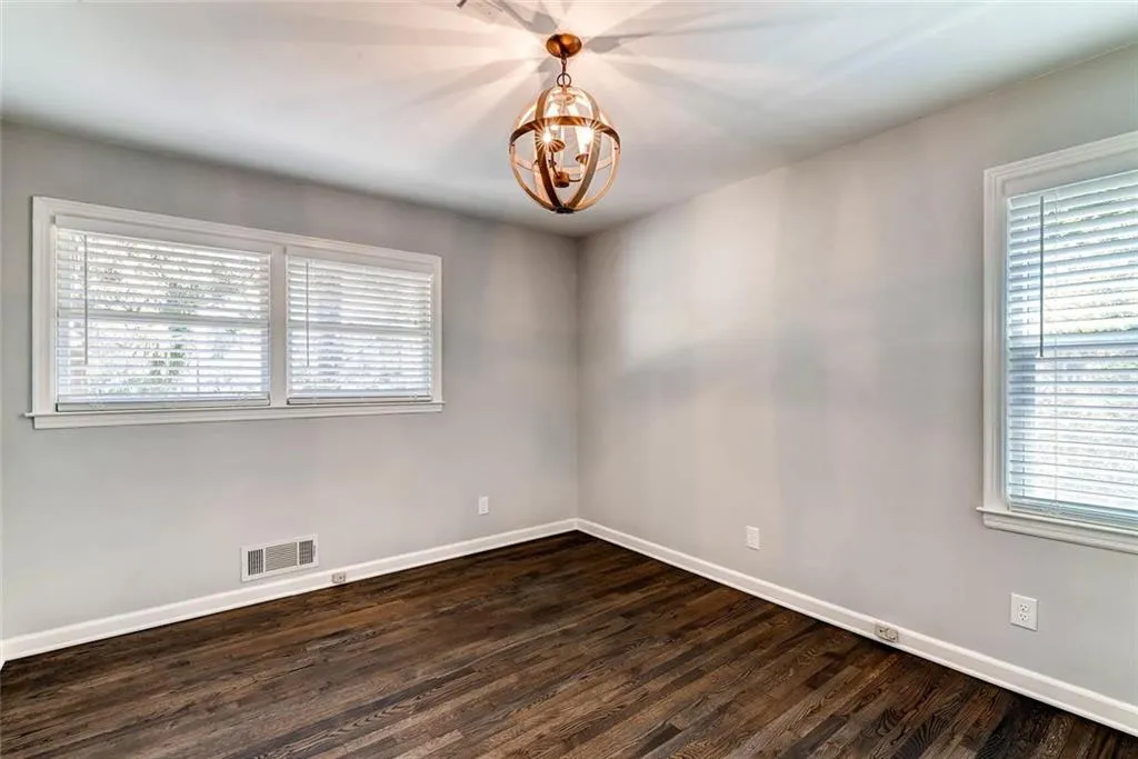 507 Pine Haven Lane N, Sandy Springs, Georgia 30342, 4 Bedrooms Bedrooms, ,4 BathroomsBathrooms,Residential,Sold,507 Pine Haven Lane N,5741425