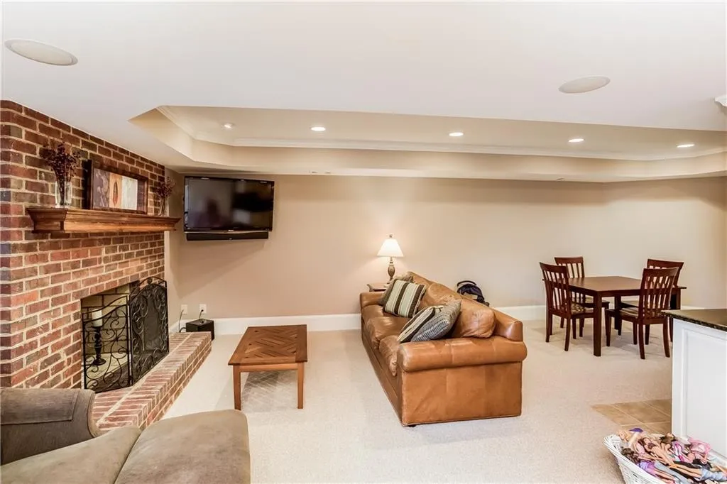2645 Braffington Court, Sandy Springs, Georgia 30350, 4 Bedrooms Bedrooms, ,4 BathroomsBathrooms,Residential,Sold,2645 Braffington Court,5654530