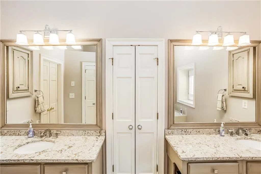 2645 Braffington Court, Sandy Springs, Georgia 30350, 4 Bedrooms Bedrooms, ,4 BathroomsBathrooms,Residential,Sold,2645 Braffington Court,5654530