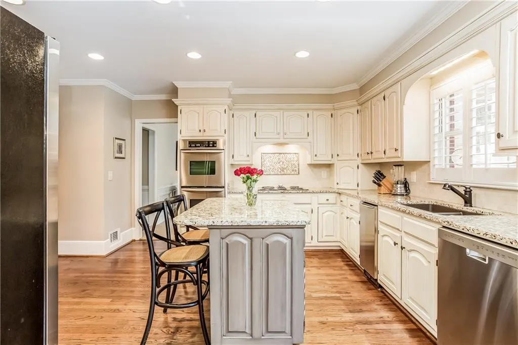 2645 Braffington Court, Sandy Springs, Georgia 30350, 4 Bedrooms Bedrooms, ,4 BathroomsBathrooms,Residential,Sold,2645 Braffington Court,5654530