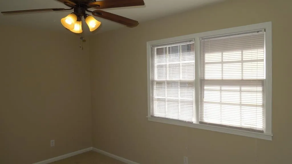 6520 Roswell Road Unit #8, Atlanta, Georgia 30328, 2 Bedrooms Bedrooms, ,1 BathroomBathrooms,Residential,Sold,6520 Roswell Road Unit #8,5642017
