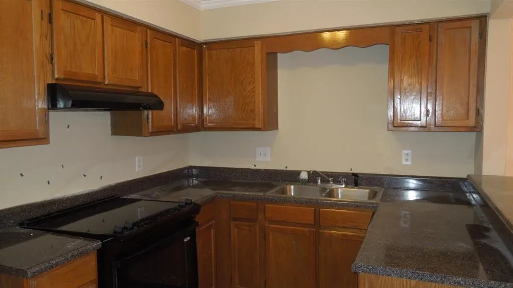 6520 Roswell Road Unit #8, Atlanta, Georgia 30328, 2 Bedrooms Bedrooms, ,1 BathroomBathrooms,Residential,Sold,6520 Roswell Road Unit #8,5642017