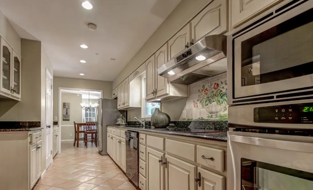 595 Chestnut Hall Lane, Atlanta, Georgia 30327, 4 Bedrooms Bedrooms, ,2 BathroomsBathrooms,Residential,Sold,595 Chestnut Hall Lane,5630180