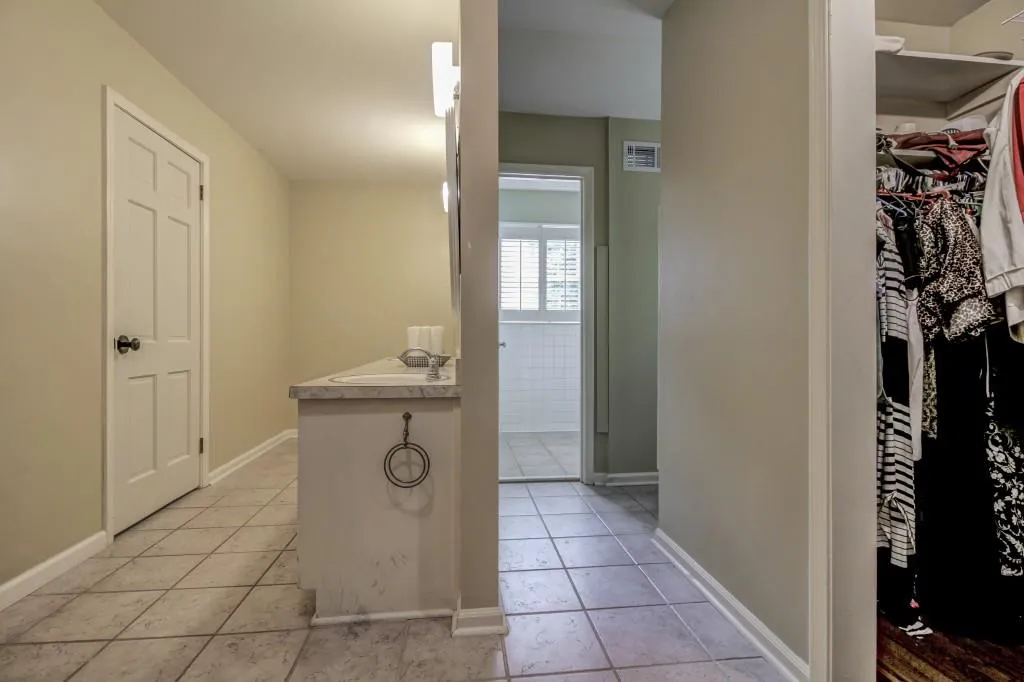595 Chestnut Hall Lane, Atlanta, Georgia 30327, 4 Bedrooms Bedrooms, ,2 BathroomsBathrooms,Residential,Sold,595 Chestnut Hall Lane,5630180