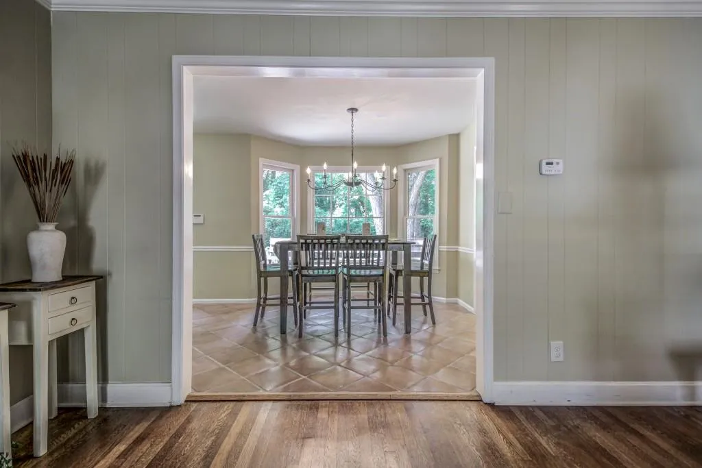 595 Chestnut Hall Lane, Atlanta, Georgia 30327, 4 Bedrooms Bedrooms, ,2 BathroomsBathrooms,Residential,Sold,595 Chestnut Hall Lane,5630180