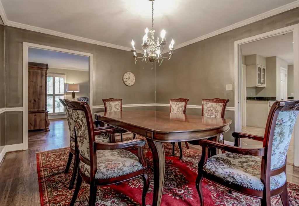 595 Chestnut Hall Lane, Atlanta, Georgia 30327, 4 Bedrooms Bedrooms, ,2 BathroomsBathrooms,Residential,Sold,595 Chestnut Hall Lane,5630180