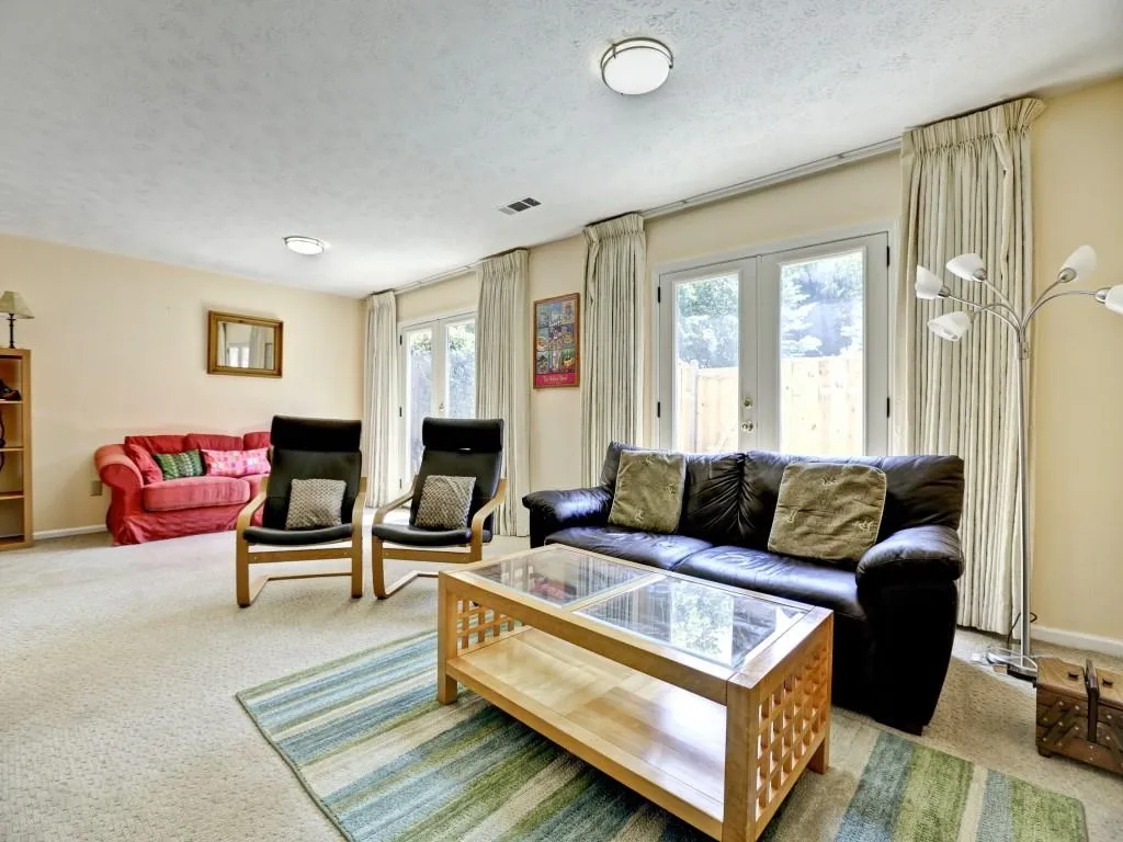 459 The North Chace Ne Unit 459, Sandy Springs, Georgia 30328, 3 Bedrooms Bedrooms, ,2 BathroomsBathrooms,Residential,Sold,459 The North Chace Ne Unit 459,5741844