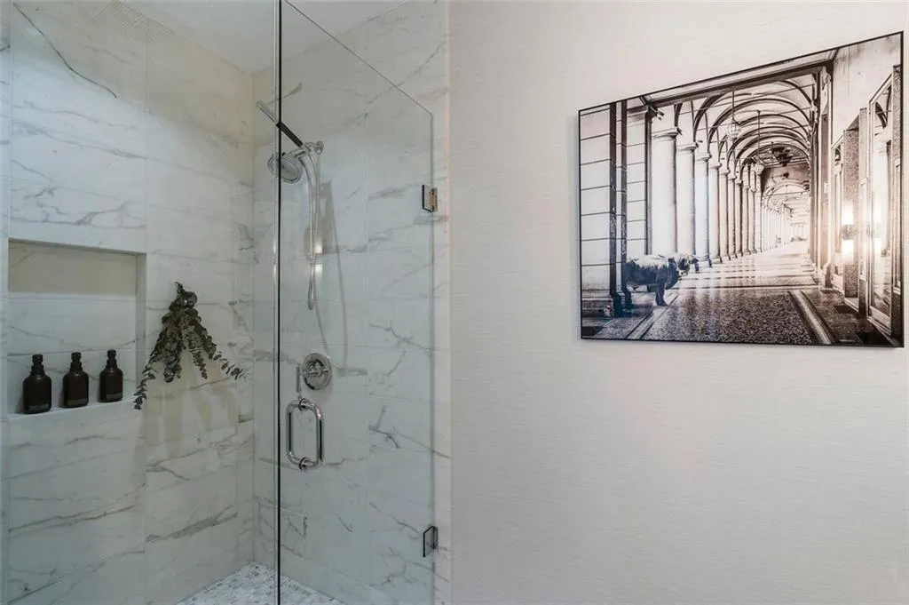 3630 Peachtree Road Ne Unit #2104, Atlanta, Georgia 30326, 2 Bedrooms Bedrooms, ,2 BathroomsBathrooms,Residential,For Sale,3630 Peachtree Road Ne Unit #2104,7667110