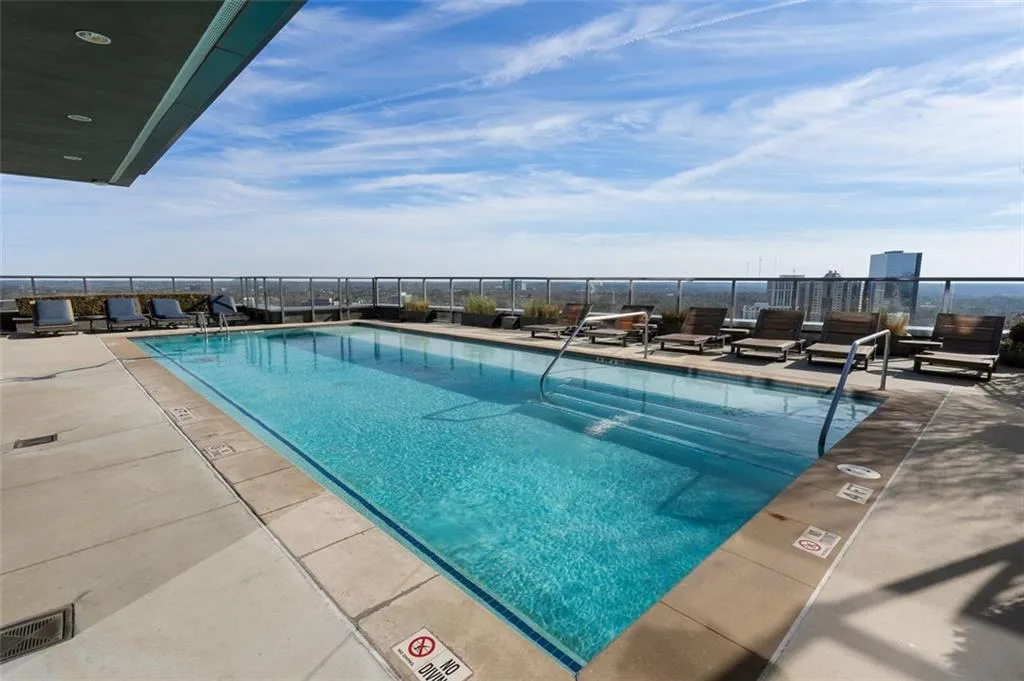 3630 Peachtree Road Ne Unit #2104, Atlanta, Georgia 30326, 2 Bedrooms Bedrooms, ,2 BathroomsBathrooms,Residential,For Sale,3630 Peachtree Road Ne Unit #2104,7667110